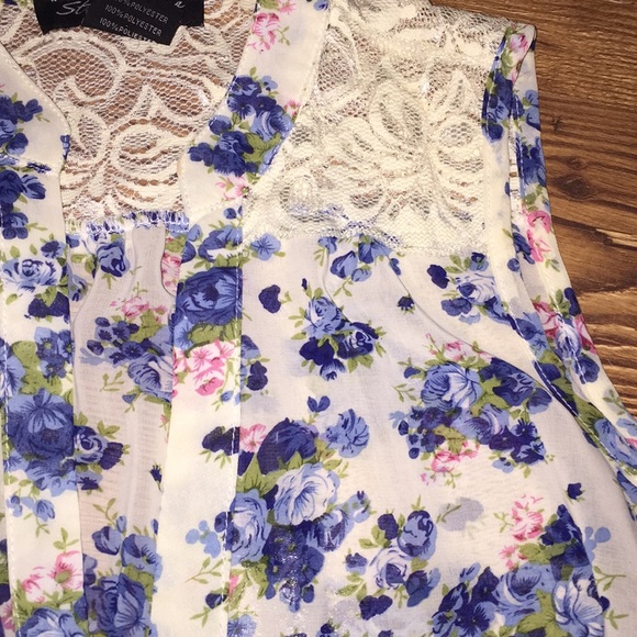 Shirt - Picture 2 of 2